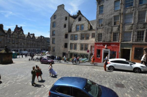 The West Bow, Old Town